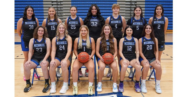 Front row (from left): Marta Moya Perez, Brylyn Springer, Madara Liepniece, Jacelyn Jorgensen, Jada Kemm, Carolina Garcia Perdomo.  (Back row): Peyton Cox, Johanna Gerlach, Laia Izquierdo Altimira, Bri Hunter (no longer with the team), Miriam Wahlqvist, Natalie Harmata, and Irene Fernandez Pavesio.   